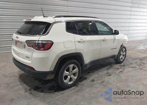 2019 Jeep Compass Latitude 4X4 z USA, uszkodzony, nr VIN 3C4NJDBB5KT593479